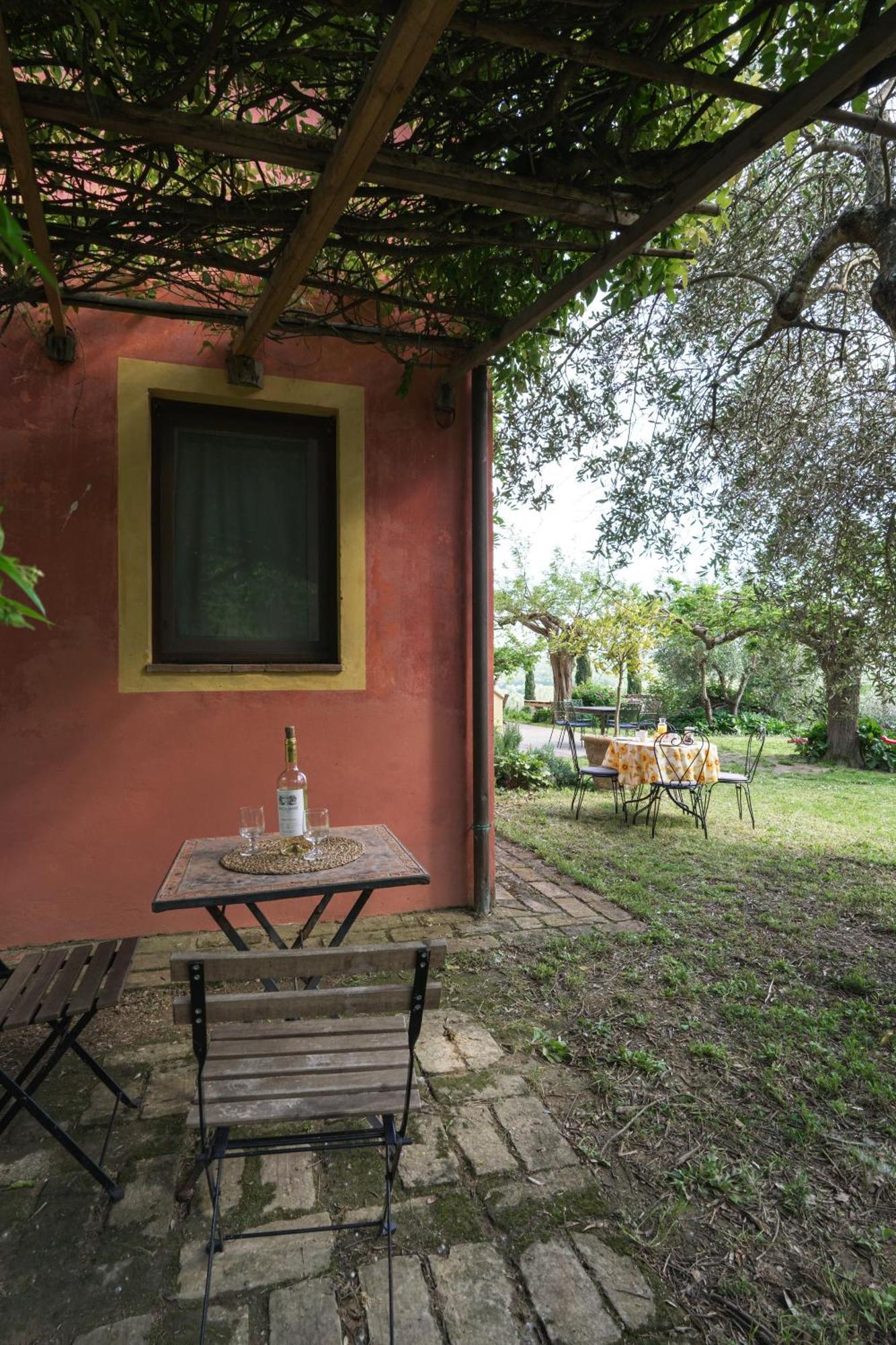 Agriturismo La Ca'Solare Palaia Exterior photo